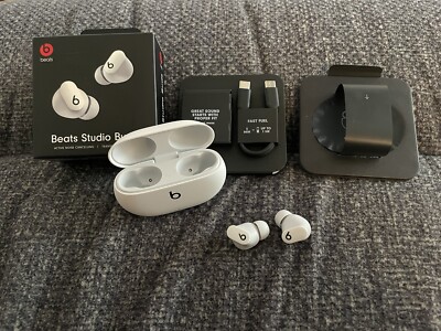 Beats by Dr. Dre Studio Buds - White