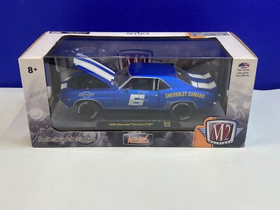 M2 MACHINES 1/24 SCALE AUTO MODS 1969 CHEVROLET CAMARO Z/28 BLUE W/ WHITE STRIPE
