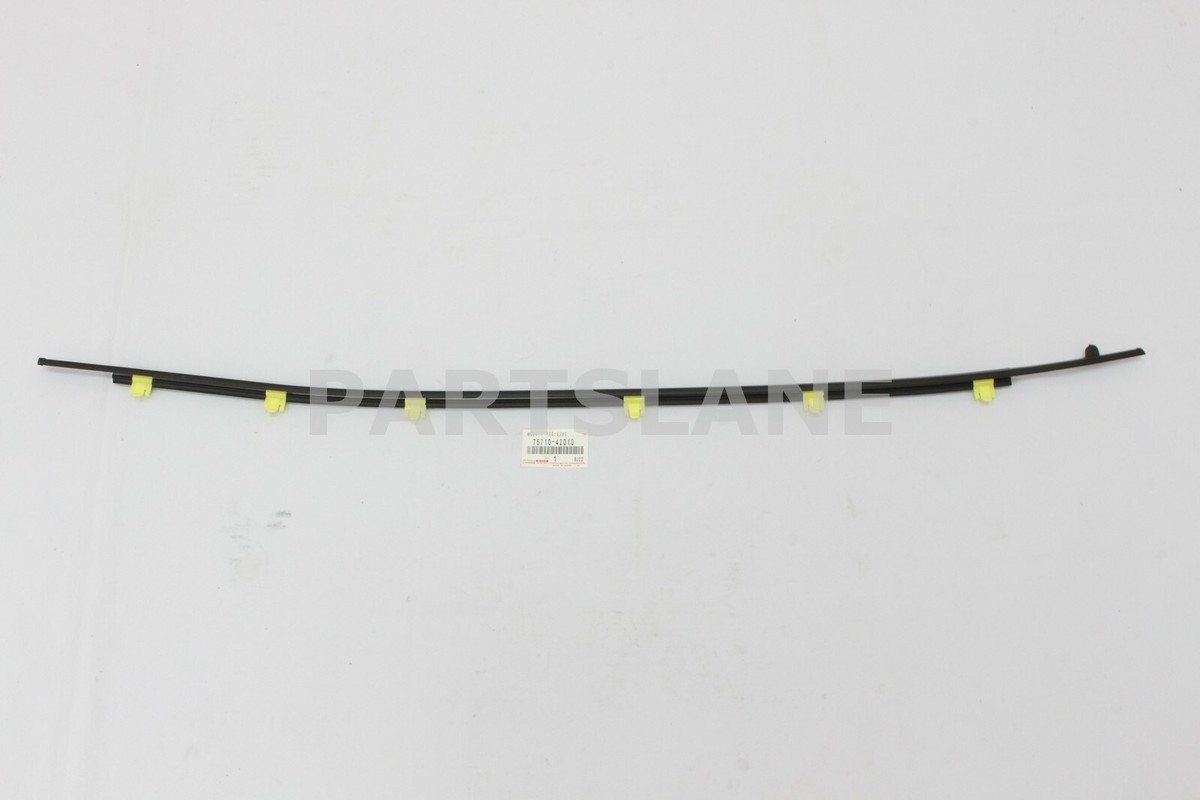コットン高レートダーバンデパーツ Toyota RAV4 1996-1999 OEM Genuine Right Front Door Belt Moulding