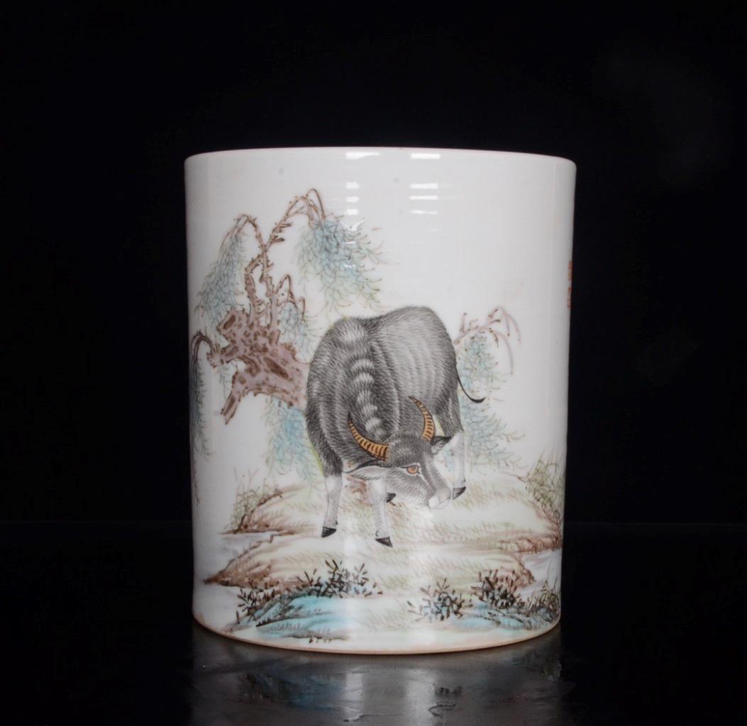 OLD CHINESE FAMILLE ROSE PORCELAIN BRUSH POT BI YUANMING