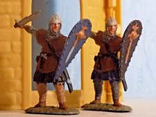 2 Well Painted Conte  Figure's Norman Fighting men( May. Listing)