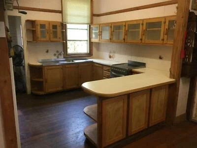 Art Deco Kitchen Solid Wood Used But Excellent Quality Cabinets