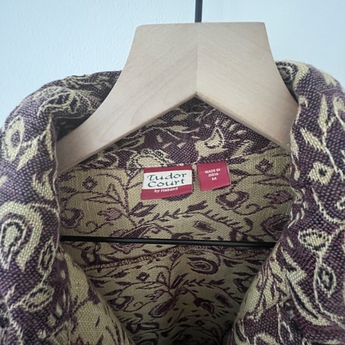 Tudor Court Classy Button Collared Tapestry Blazer - Medium - Burgundy & Beige - Picture 2 of 6