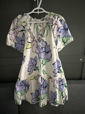 Women's Floral Dress V-Neck, Short Sleeve, Size Small