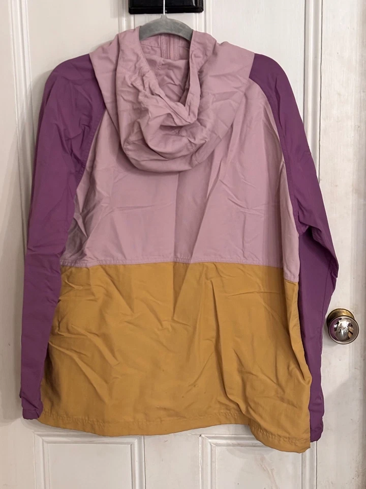 L.L. Bean Women's XL Mountain Classic Anorak - Image 4 of 4