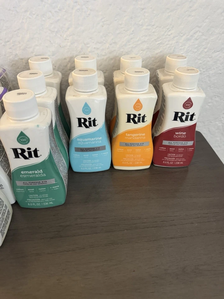 RIT All Purpose Dyes 8 - Large Lot (70 Bottles) -RIT Synthetic Fiber Dyes (NEW)  - Image 3 of 4