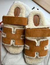 NEW HERMES ECRU CHYPRE SANDAL SHEARLING SLIPPER Size 37.5 Teddy leather Gold