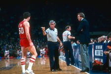 Steve Mix of the Philadelphia 76ers1981 Basketball Photo 6