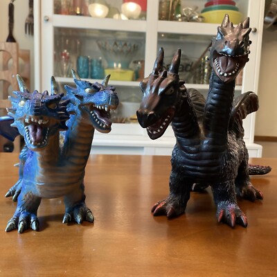 Toys R Us MAIDENHEAD Two-Headed Dragon 17