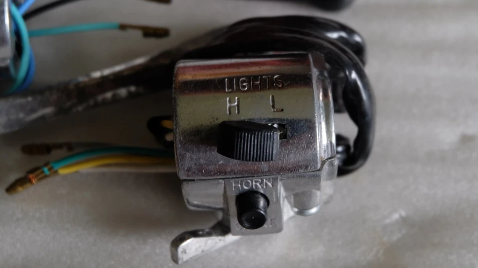 Alavanca de interruptor de alça par Suzuki A50 A100 A80 TC120 RV90 T90 T125 GT100 RH LH  - Imagem 3 de 4