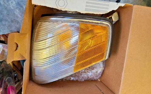 Mercedes Benz Genuine SL Class 95-02 Left Blinker Lamp Bosch Germany 1298260743 - Picture 1 of 7