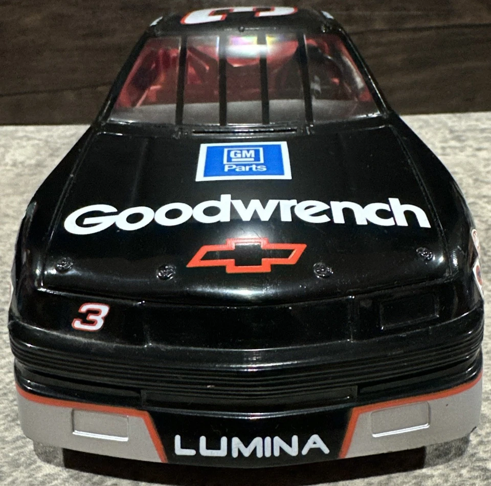 1992 DALE EARNHARDT #3 GM GOODWRENCH CHEVROLET LUMINA 1:18 ERTL NASCAR NO BOX - Image 3 of 4