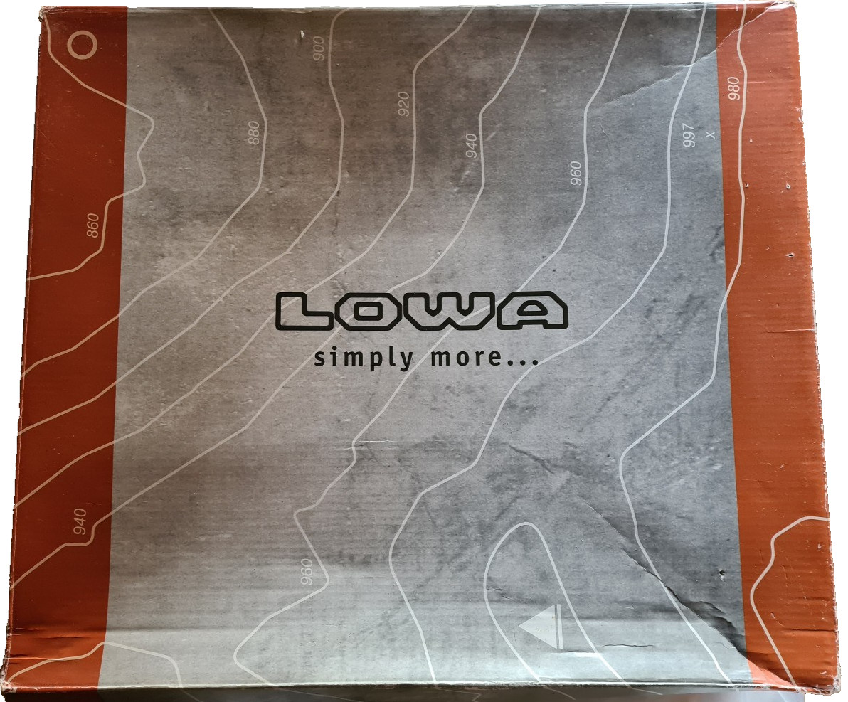 Chaussures de randonnée LOWA anti-ampoules pour marcher sans douleur en taille 42