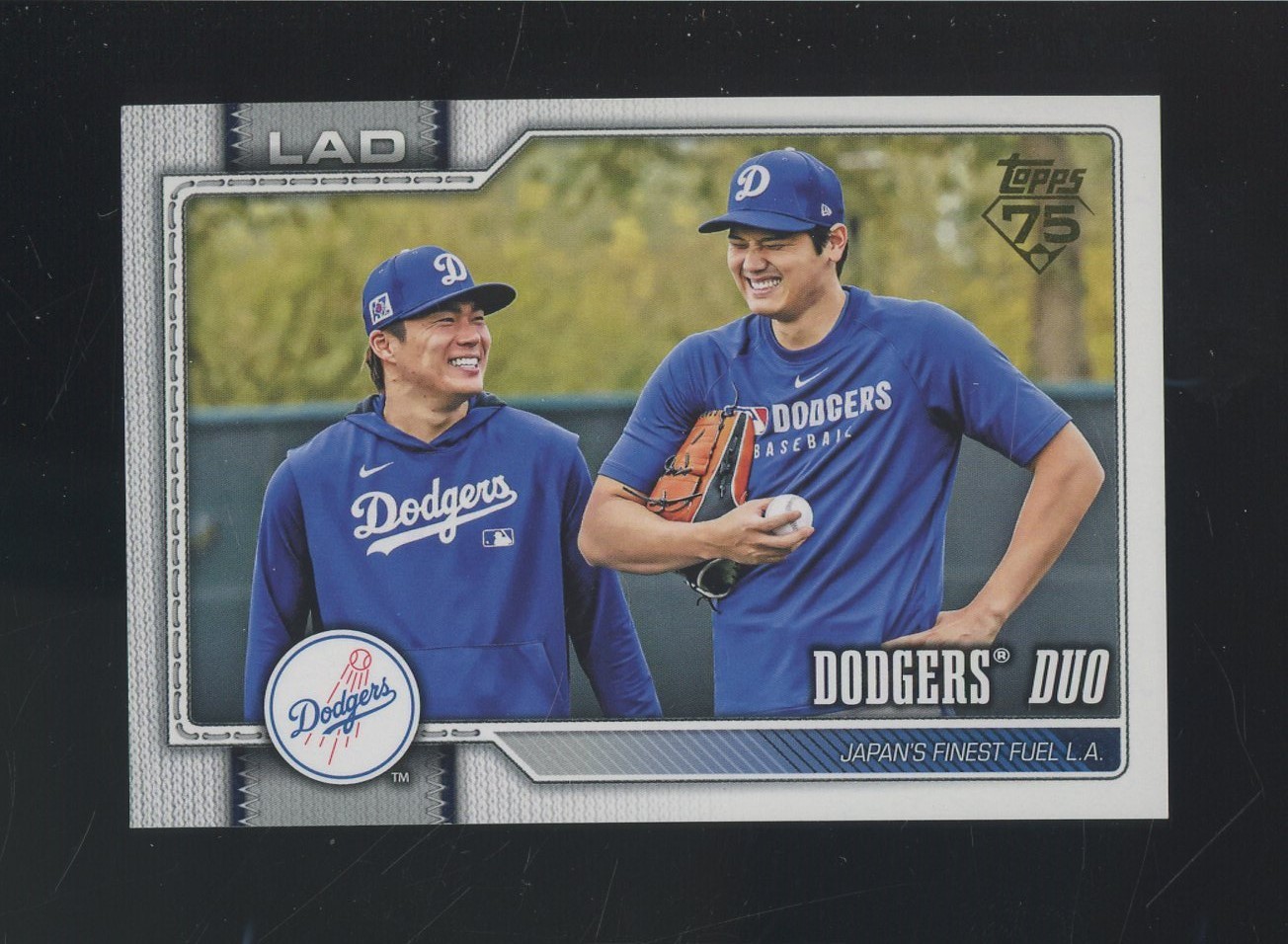 2026 Topps Golden Mirror #265 Dodgers Duo w/ Shohei Ohtani Yoshinobu Yamamoto