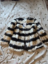 Cappotto pelliccia sintetica bianco e nero Mayoral bambina nuovo con etichette prezzo consigliato £ 65,95