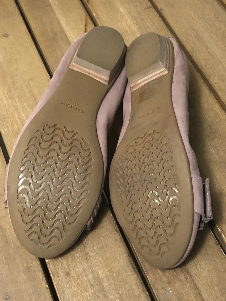 Zapatos de mujer GEOX EE. UU. 9 EUR 40 cuero púrpura gamuza ballet hebilla plana usados en excelente estado Foto 4 de 4