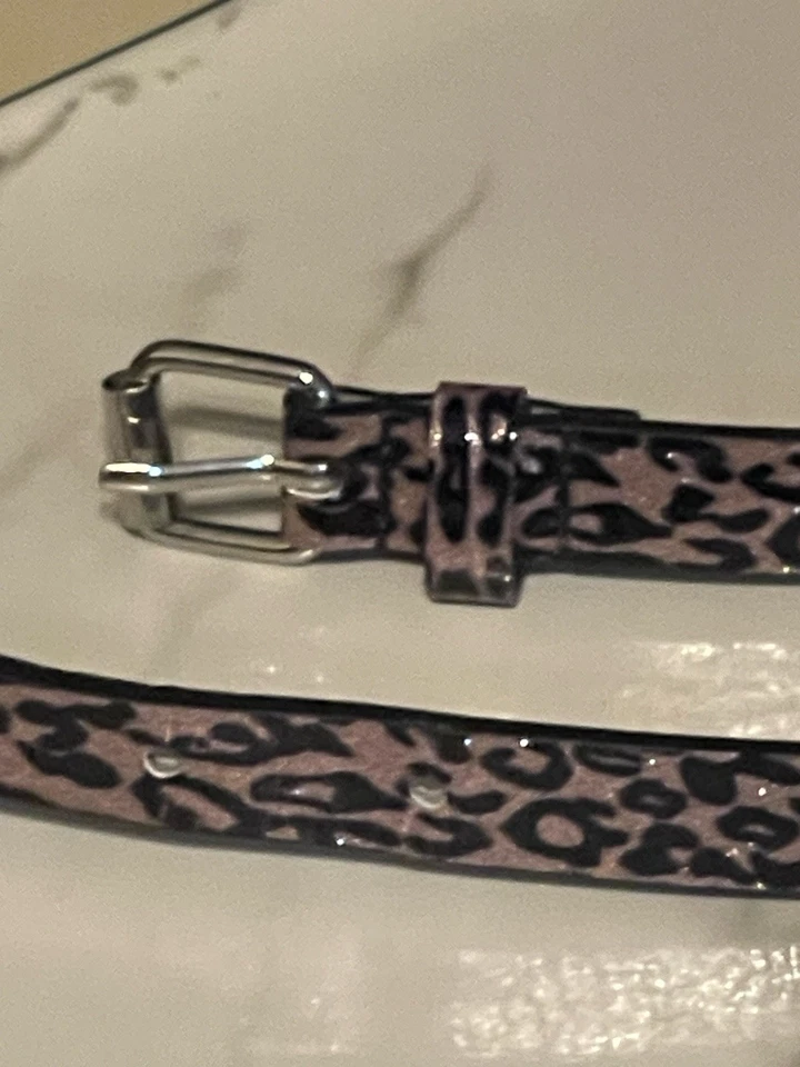 Cinturón LEOPARDO Rosa/Negro 28 pulgadas Brillo Brilla 1/2 pulgada de ancho Foto 3 de 4