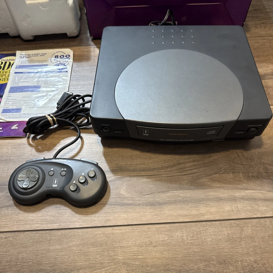 Goldstar 3DO Console w/ OEM Controller, Box & Foam - Matching Serials *READ* - Image 2 of 4