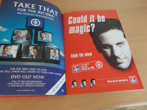 The Take That Tour Programme For 2006 - Picture 6 of 20