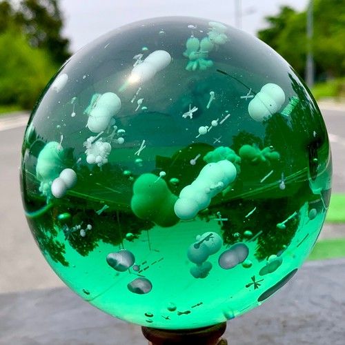 2.76LB Transparent green crystal ball with feather crystal mineral sphere - 第 12/24 張圖片