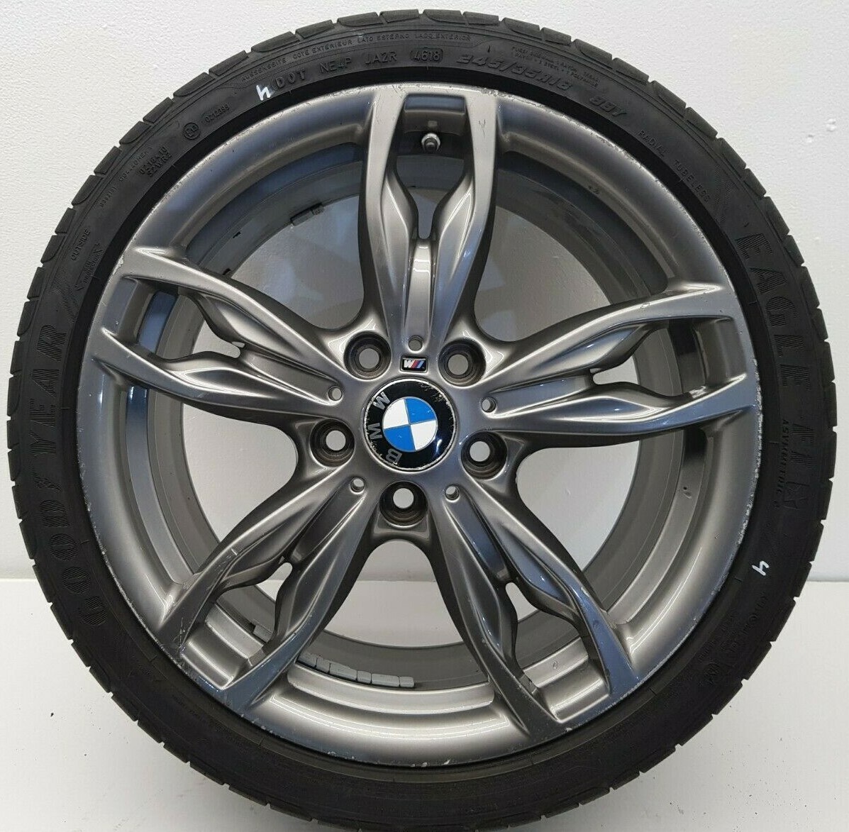 2013 BMW F 1 SERIES M-SPORT REAR ALLOY WHEEL WITH TYRE GENUINE 