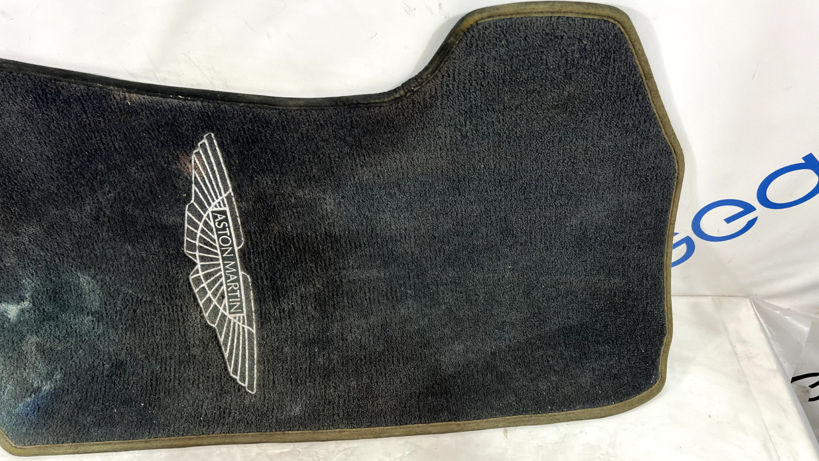 ASTON MARTIN V8 VANTAGE FRONT RIGHT FLOOR CARPET LINER MAT OEM 2011 🔵
