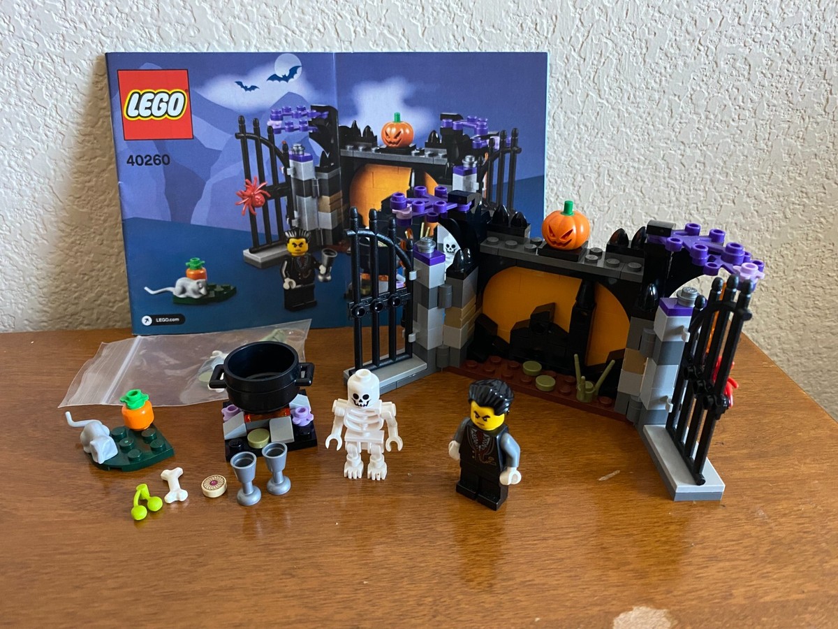 LEGO Set: 40260 Halloween Haunt 100% complete WI/NB Spooky Holiday