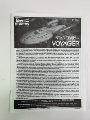 Star Trek Voyager USS Voyager Model Kit Skill 2 Revel Monogram