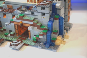 LEGO Minecraft The Mountain Cave #21137 (Retired) Incomplete