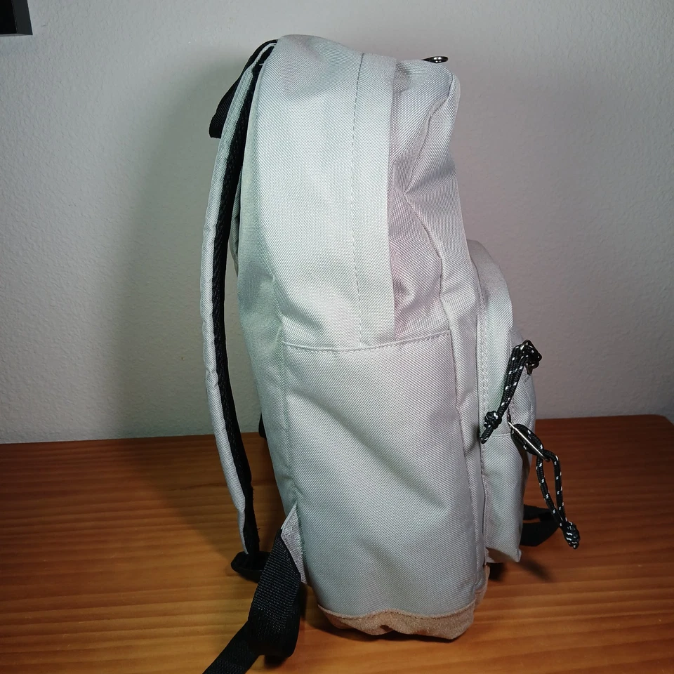 Mochila Steve Madden Gamuza Barnett Avenue Gris Escuela Viaje Montaña Logo Foto 2 de 4