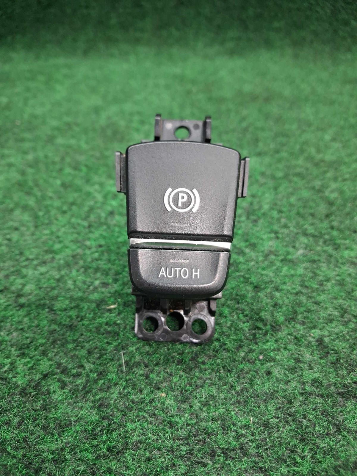2018-2021 Bmw X3 Parking / Auto Hold Switch Oem 61319109311