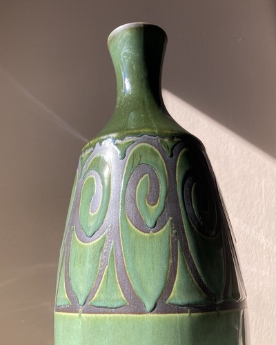 Iden Pottery Rye Sussex Tall Bottle Vase By Dennis Townsend 34 cm 60s Wax Resist - Picture 3 of 14