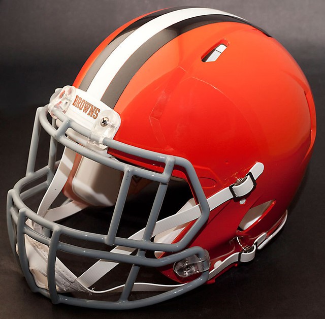 CLEVELAND BROWNS NFL Authentic GAMEDAY Football Helmet w/ S2EGIISP