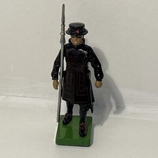 1988 W Britains 5573 -Black Yeoman Figure -Cast Metal -Made in England 2.75"