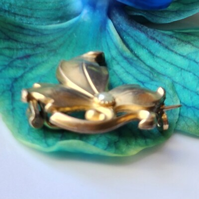 Broche Art Nouveau Feuille - Sertie D'une Demi-perle, Plaqué Or Patiné - Marque Fix, Année 1913 - Occasion Vintage