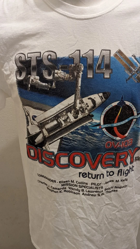 NASA SPACE SHUTTLE DISCOVERY RETURN TO FLIGHT T-SHIRT STS-114   * M * L * XL - Image 2 of 4
