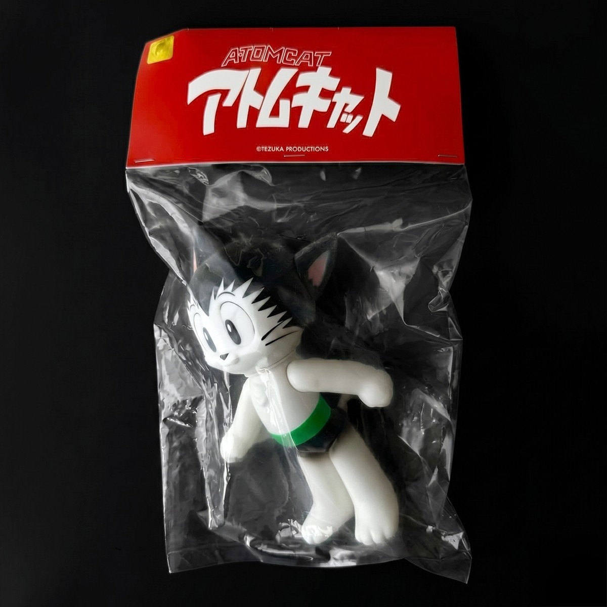 DINER Atom Cat Soft Vinyl White & Black 6.3