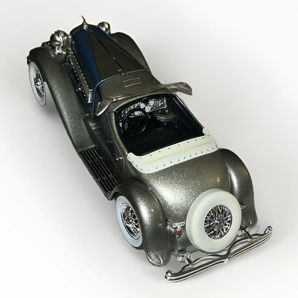 National Motor Museum Mint 1935 Duesenberg SSJ Silver Convertible 1:32 Diecast - Image 4 of 4