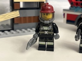 LEGO City: Fire Emergency (60003) 100% Complete with Minifigures