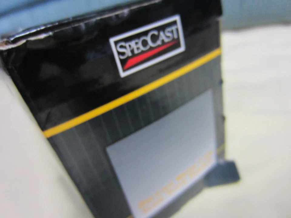 SpecCast Collectibles CAT Scale Semi Truck Trailer 1:64 Die-Cast Metal #33759 - Image 4 of 4