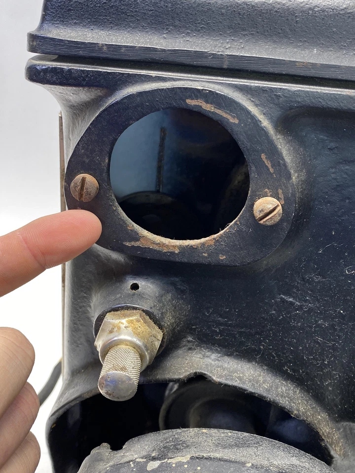 Antique American Meat Slicing Machine Commercial Meat Slicer 1940s Cast Iron - Image 4 of 4