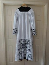 Brand New Hand Done Battenberg Lace Alb