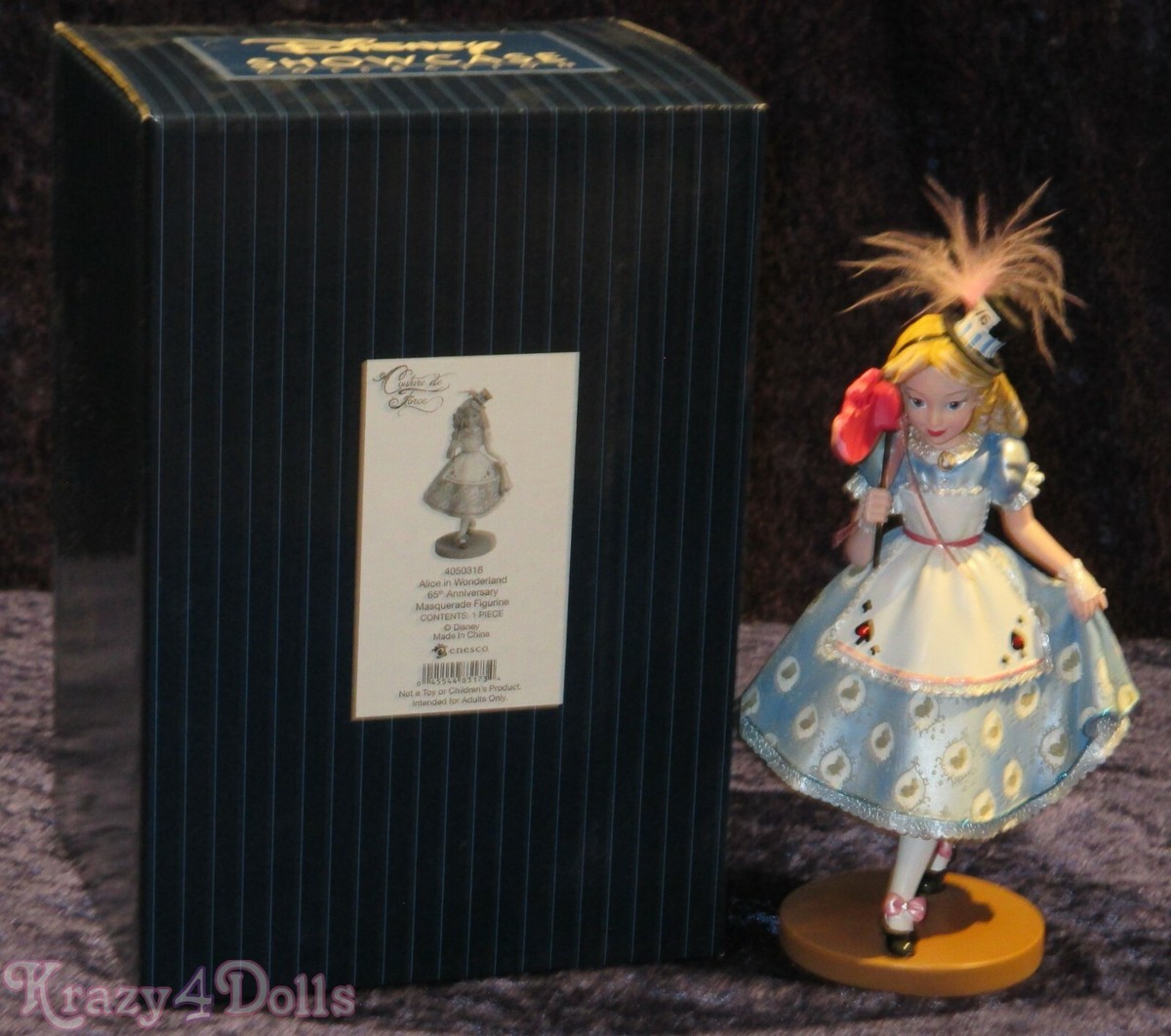 Disney Showcase Couture De Force Figurine Alice in Wonderland 