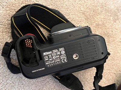 NIKON D80 DIGITAL SLR CAMERA BODY UNTESTED MISSING BATTERY DOOR
