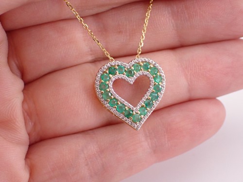 Yellow Gold Emerald Heart Necklace Charm Pendant and Chain - Picture 5 of 5