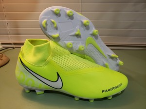 Nike Phantom Vision Club Junior Football Boots Rebel Sport