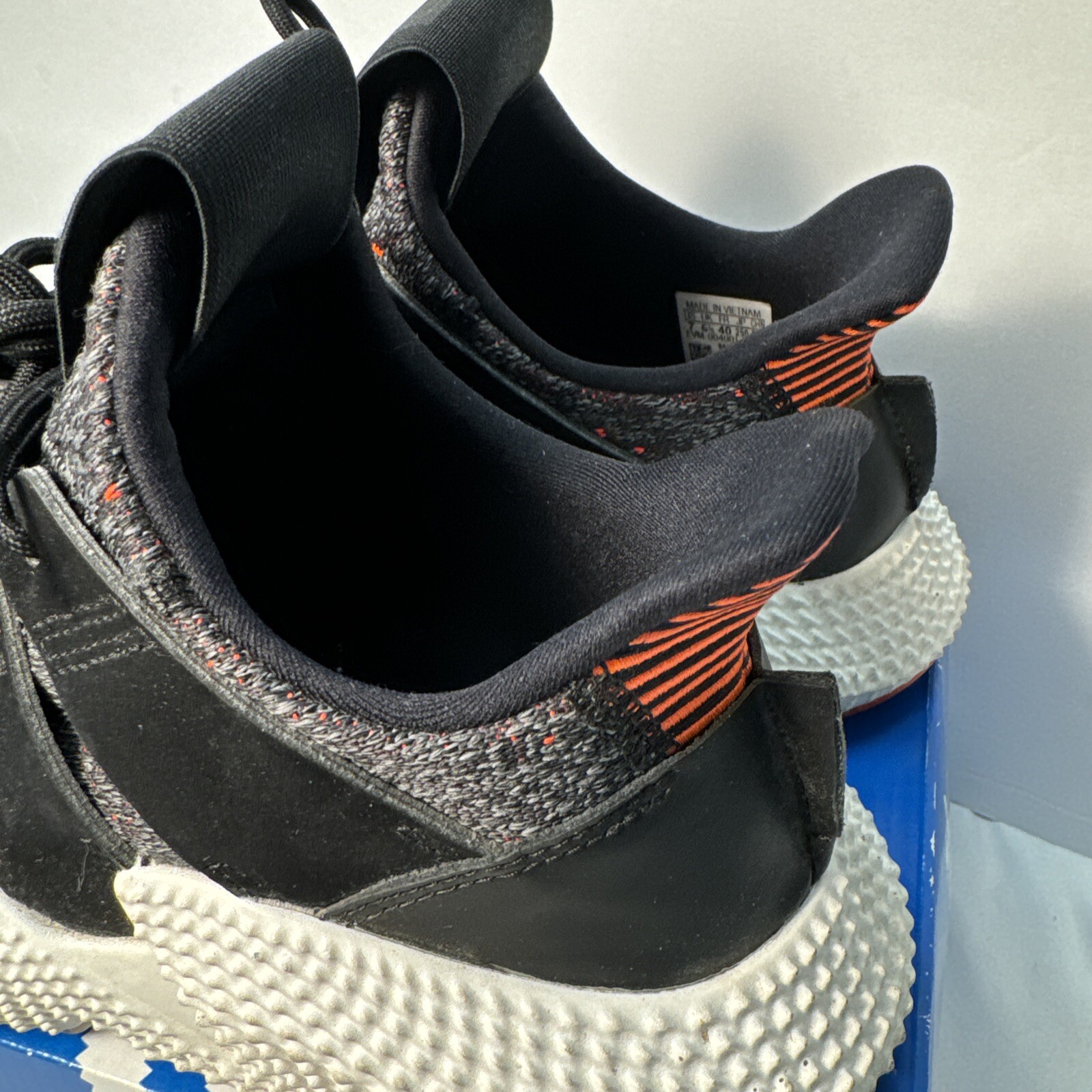 SAOLA Adidas Prophere Uomo Taglia 7 Nero Carbonio Sneakers da Corsa Atletica