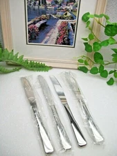 4  Oneida Ltd Wm A Rogers  AMERICAN BALLAD  Stainless Steel Dinner Knives  NEW