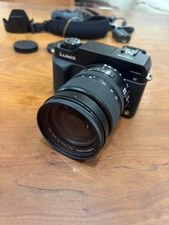 Panasonic Lumix DMC-L1 Black 2.5" LCD Digital SLR Camera with Battery & Charger