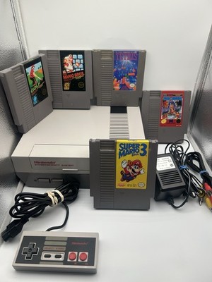 1985 Nintendo NES Original Console Bundle  Controller Cables Tested 5 Games
